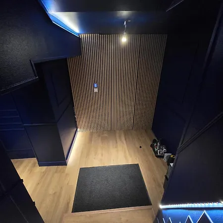 Appartement - Jacuzzi - Salle De Jeux Complète