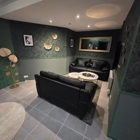 - Jacuzzi - Salle De Jeux Complete Апартаменты