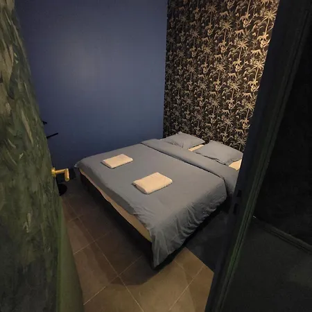 - Jacuzzi - Salle De Jeux Complète * Reims