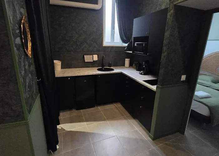 - Jacuzzi - Salle De Jeux Complète Reims