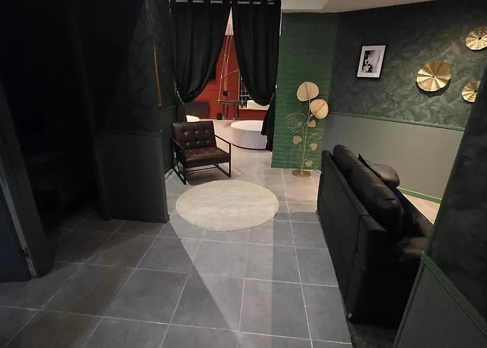 - Jacuzzi - Salle De Jeux Complète