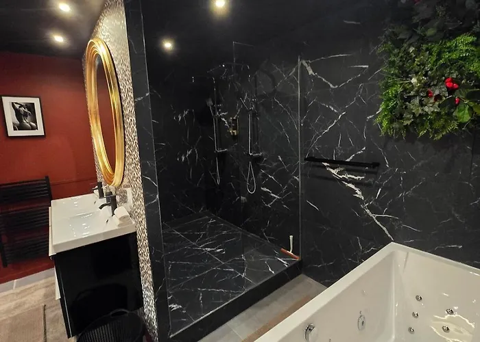 - Jacuzzi - Salle De Jeux Complete דירה *